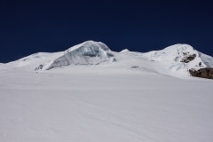 Final slopes leading to the summit of Mera Peak