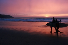 Evening-Surfers-walk-along-Putsborough-beach_06_05_11-3099-12